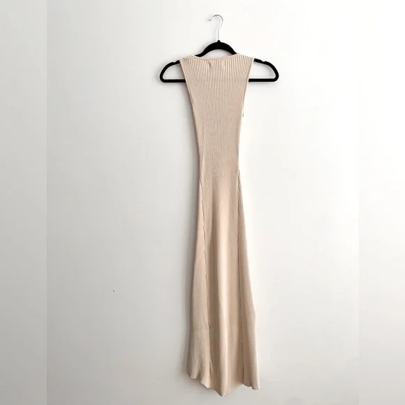 DISSH DRESS - Picture 3 of 3